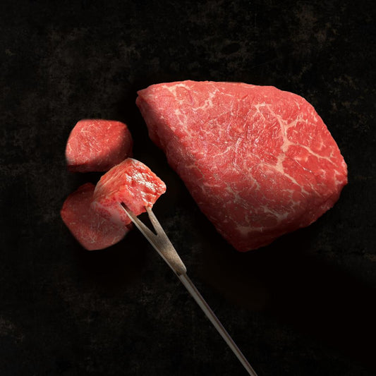 Boîte à fondue Wagyu – 2 kg de Wagyu du Québec (10 portions de 200 g) | Livraison à Montréal et Québec